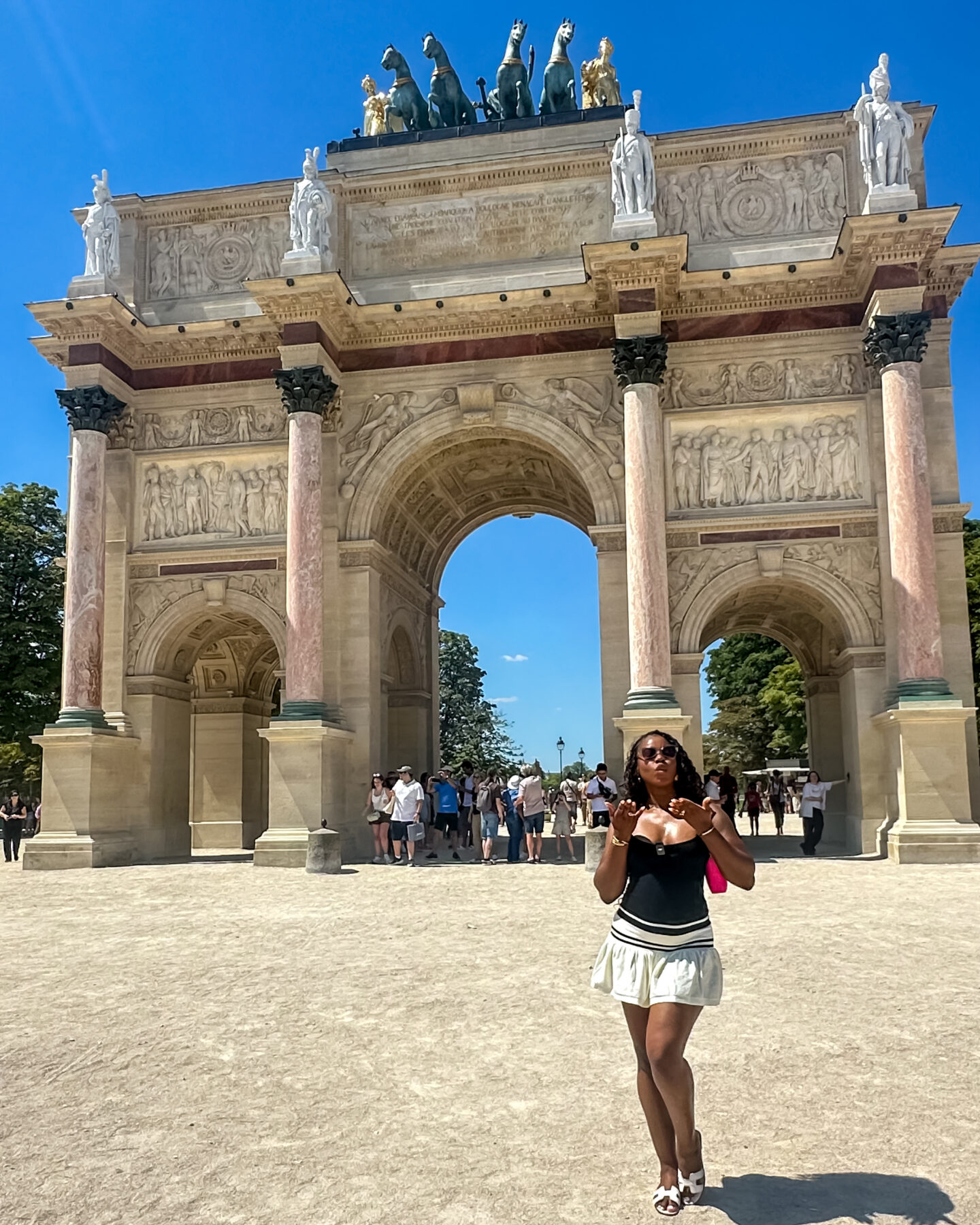 Arc de Triomphe du Carrousel Louvre Paris landmark